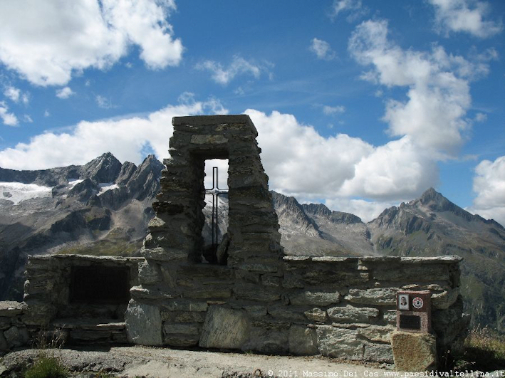 Altare vetta Ferrata Torrione Porro